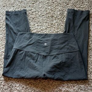 LULULEMON CROP LEGGINGS